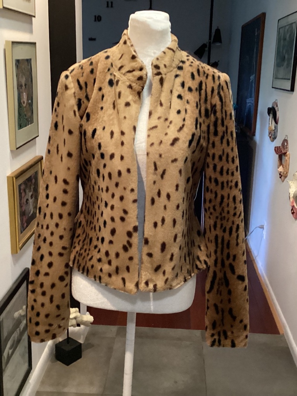 KATE& ROSY. FAUX. FUR. size Small
